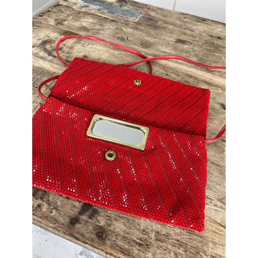 Vintage Red Metal Mesh Chevron Crossbody Clutch Bag Vintage Made in USA - Picture 2 of 9